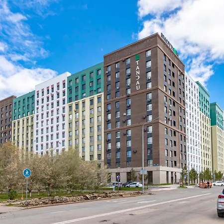 Центр Левого Берега Удобно Для Туристов Командированных Nur-Sultan  Exterior photo